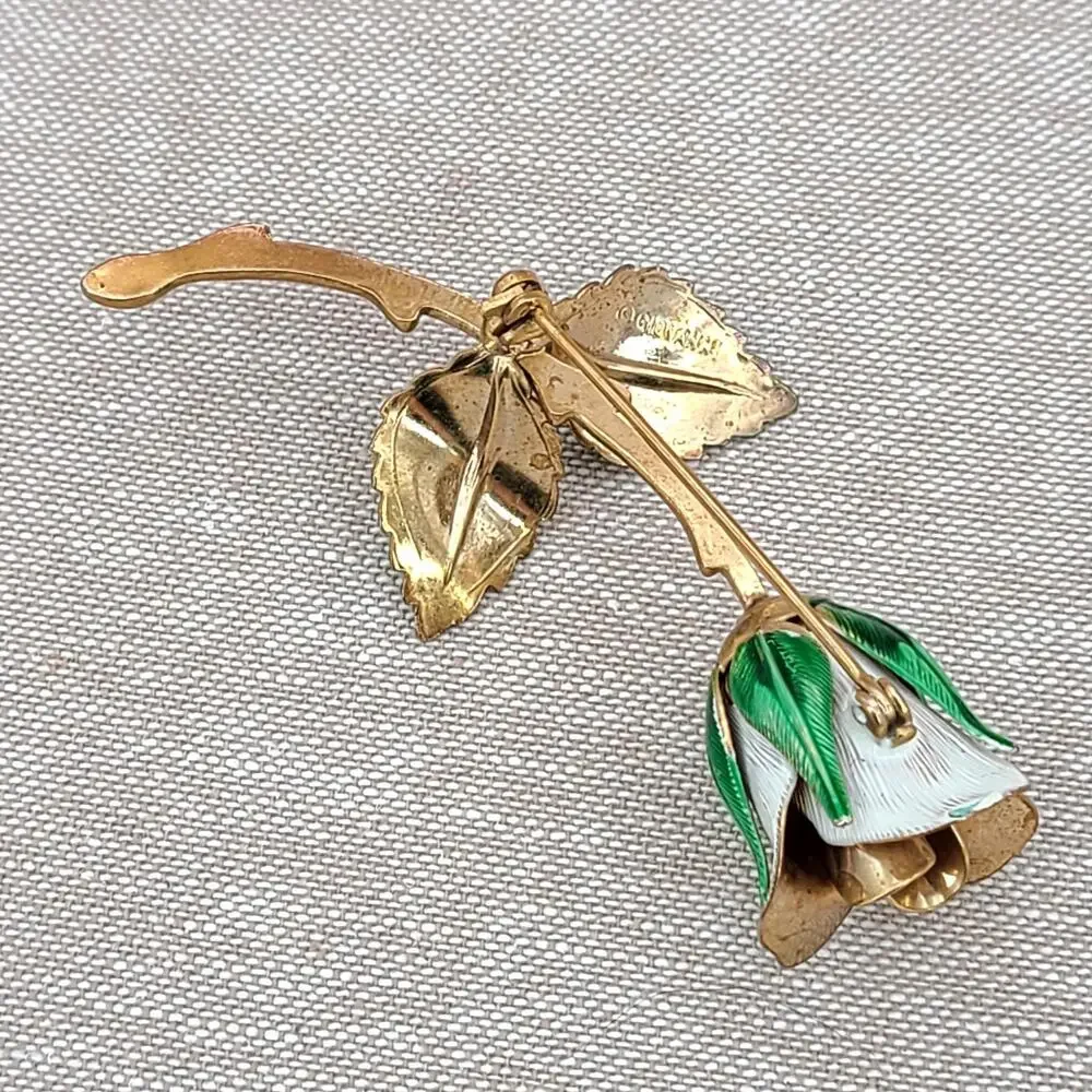 Signed Giovanni Enameled White Rose Bud Long Stem Brooch Pin Gold Tone VTG